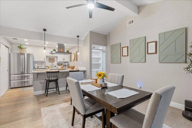 7999 La Riviera Dr, Sacramento, CA 95826