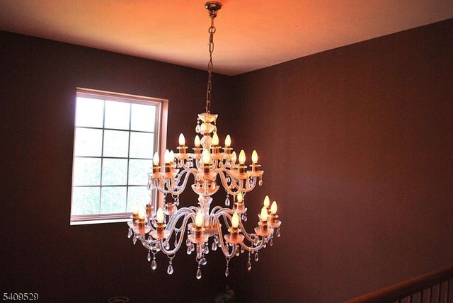 692 Skyline Dr, Jefferson Twp., NJ 07849