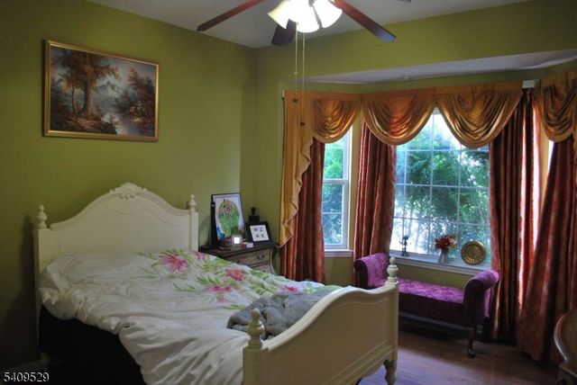 692 Skyline Dr, Jefferson Twp., NJ 07849