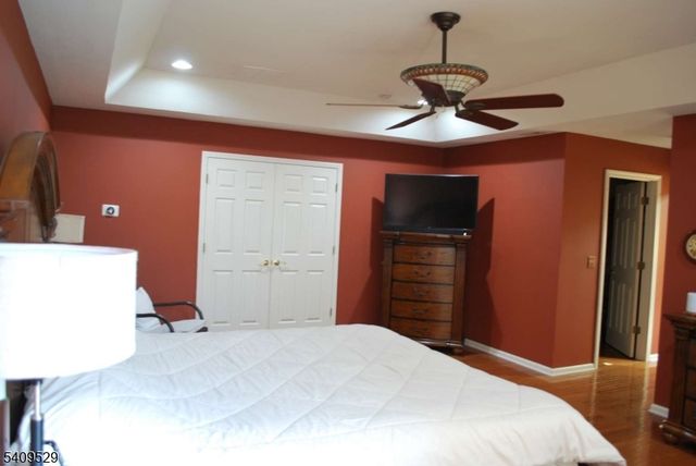 692 Skyline Dr, Jefferson Twp., NJ 07849