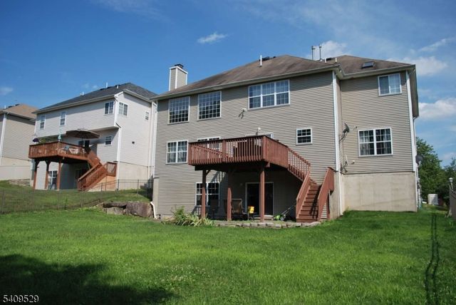 692 Skyline Dr, Jefferson Twp., NJ 07849