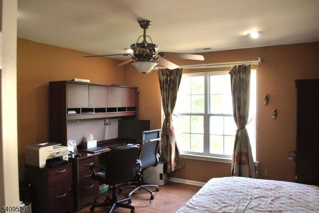 692 Skyline Dr, Jefferson Twp., NJ 07849