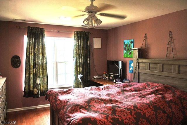 692 Skyline Dr, Jefferson Twp., NJ 07849