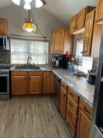 6237 State Road B, Hillsboro, MO 63050