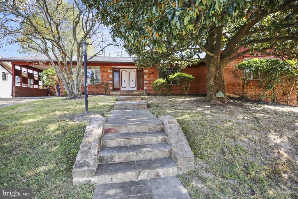 1776 SYCAMORE ST NW, Washington, DC 20012