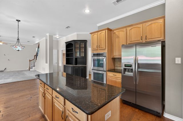 2409 Summer Court, Arlington, TX 76001