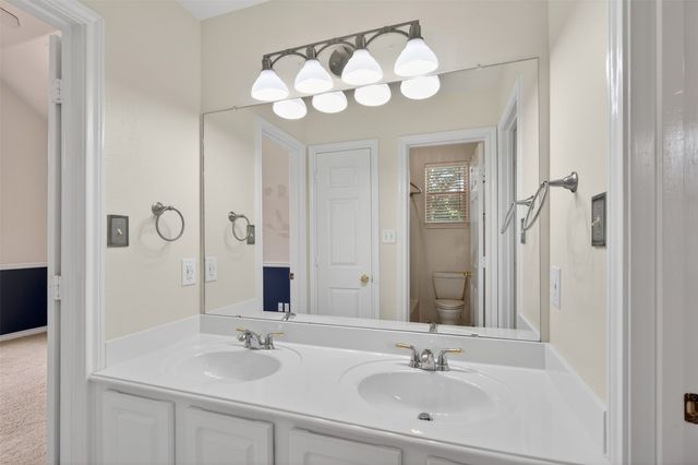 2409 Summer Court, Arlington, TX 76001