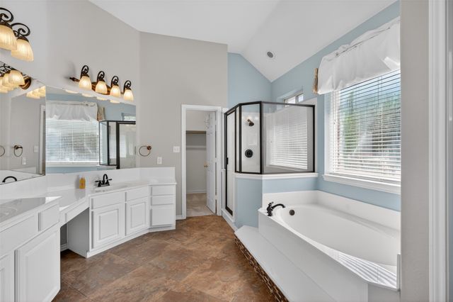 2409 Summer Court, Arlington, TX 76001