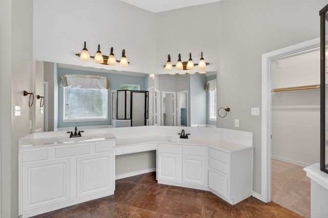 2409 Summer Court, Arlington, TX 76001