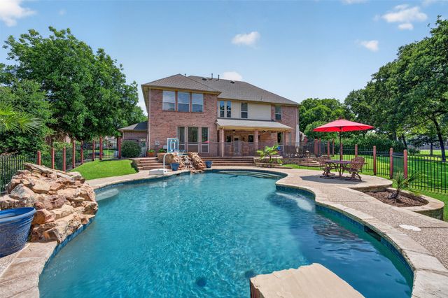 2409 Summer Court, Arlington, TX 76001