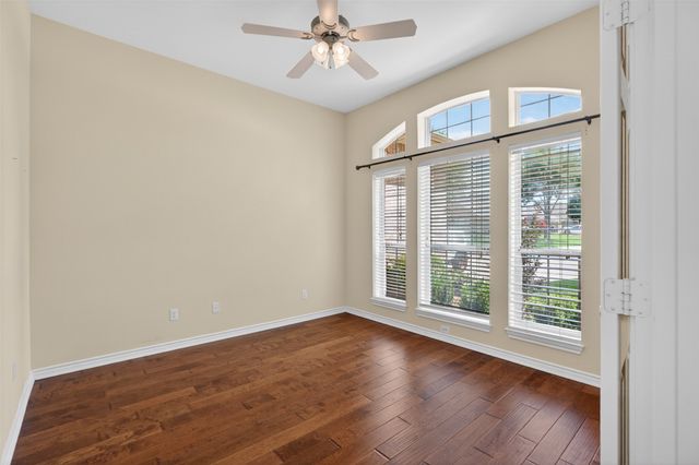 2409 Summer Court, Arlington, TX 76001