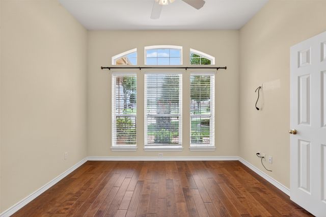 2409 Summer Court, Arlington, TX 76001