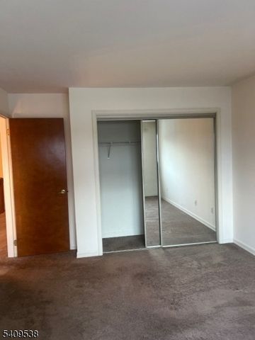 599 Apache Ct, Mahwah Twp., NJ 07430