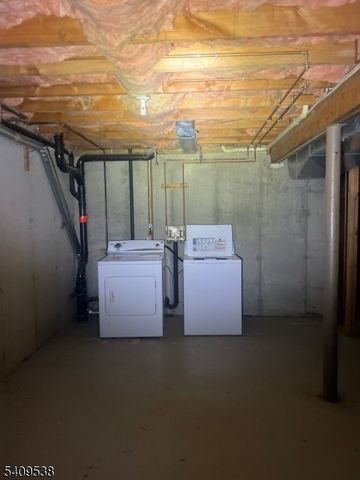 599 Apache Ct, Mahwah Twp., NJ 07430