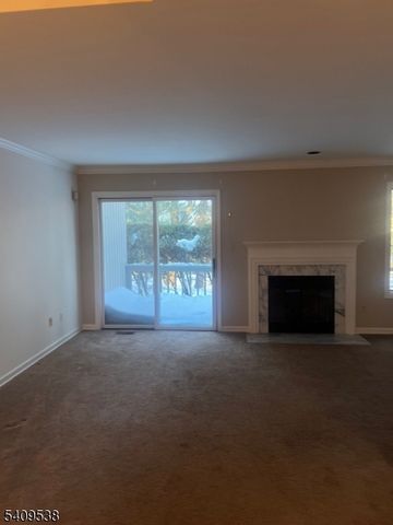 599 Apache Ct, Mahwah Twp., NJ 07430