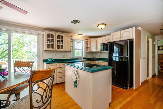 15 Lakeside Drive, Smithfield, RI 02917