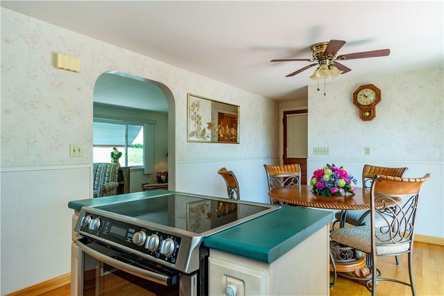 15 Lakeside Drive, Smithfield, RI 02917