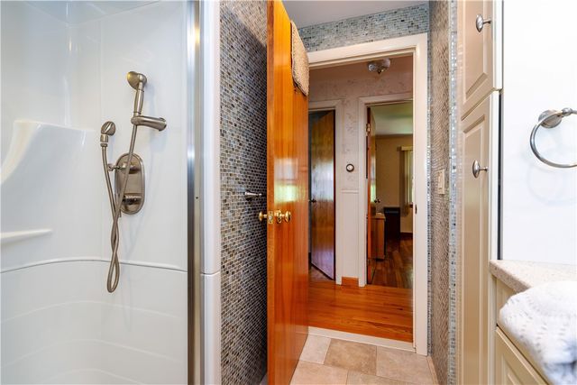 15 Lakeside Drive, Smithfield, RI 02917