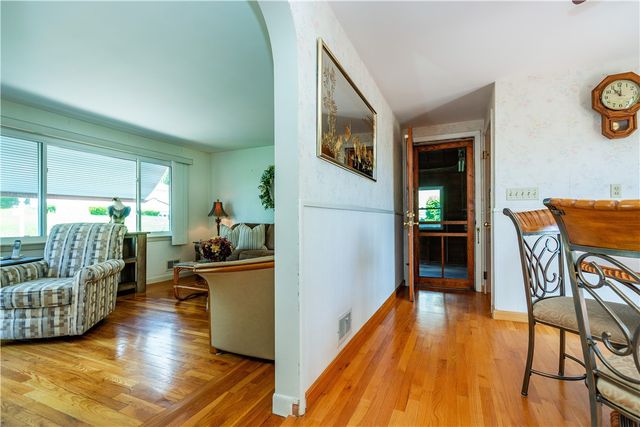 15 Lakeside Drive, Smithfield, RI 02917
