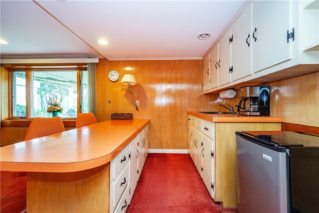 15 Lakeside Drive, Smithfield, RI 02917