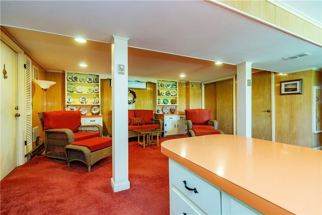 15 Lakeside Drive, Smithfield, RI 02917