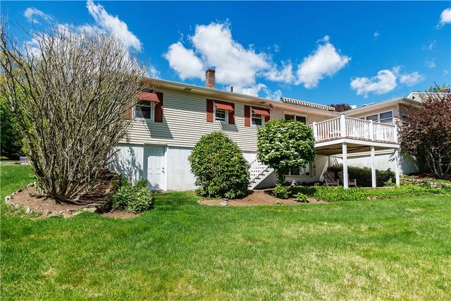 15 Lakeside Drive, Smithfield, RI 02917
