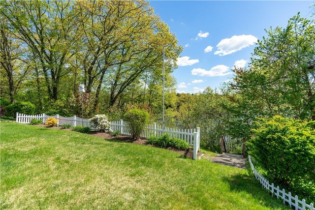 15 Lakeside Drive, Smithfield, RI 02917