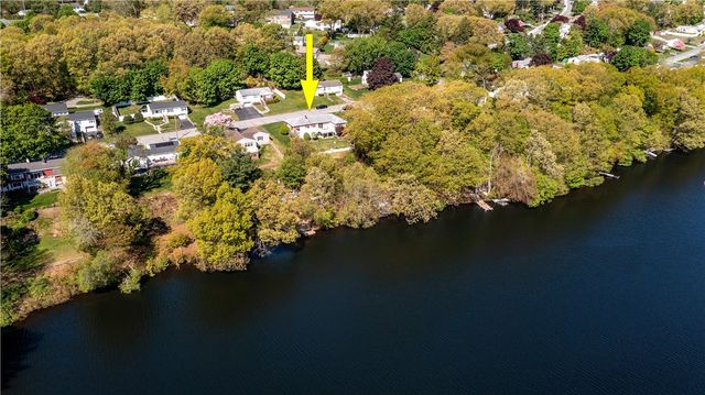 15 Lakeside Drive, Smithfield, RI 02917