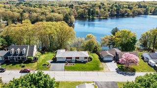 15 Lakeside Drive, Smithfield, RI 02917