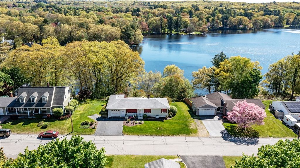 15 Lakeside Drive, Smithfield, RI 02917