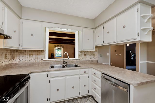 1239 S 700 W, New Palestine, IN 46163