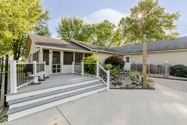 1239 S 700 W, New Palestine, IN 46163