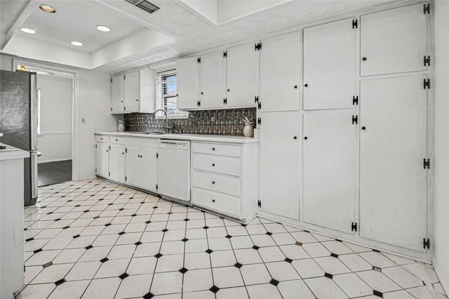 10525 Yorkford Drive, Dallas, TX 75238