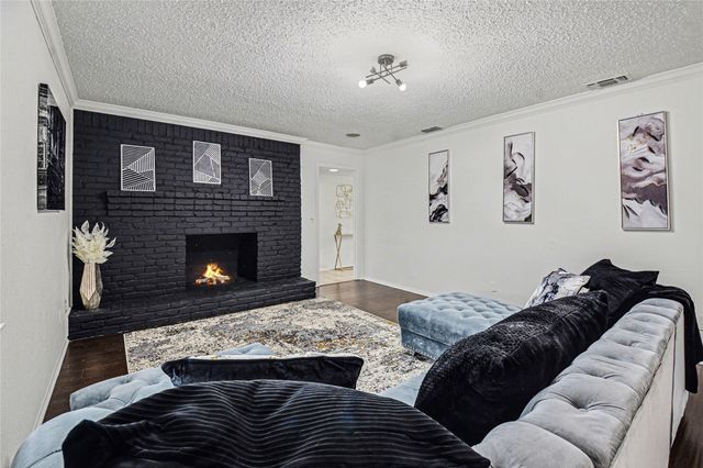 10525 Yorkford Drive, Dallas, TX 75238