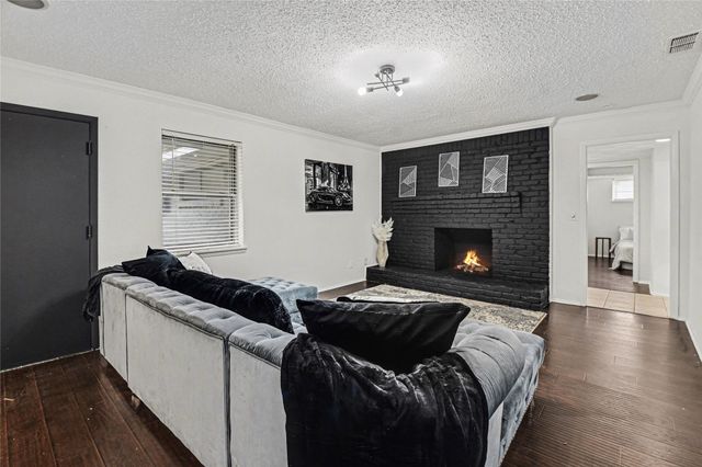 10525 Yorkford Drive, Dallas, TX 75238