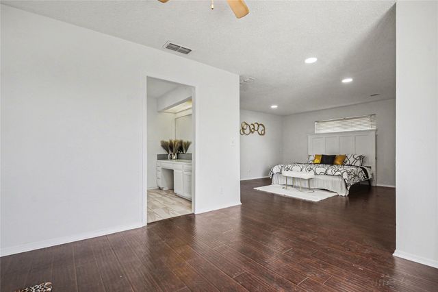 10525 Yorkford Drive, Dallas, TX 75238