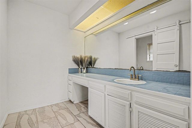 10525 Yorkford Drive, Dallas, TX 75238