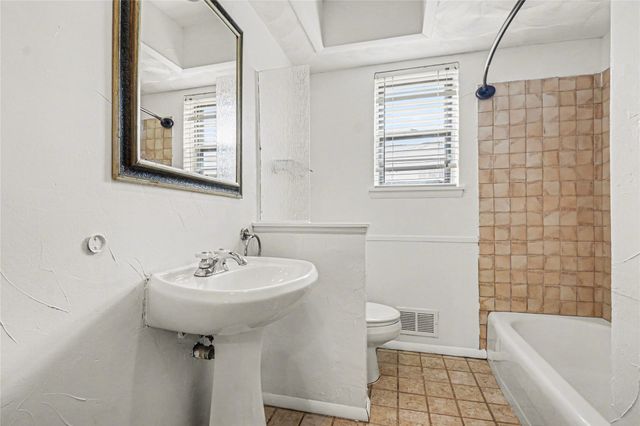 10525 Yorkford Drive, Dallas, TX 75238