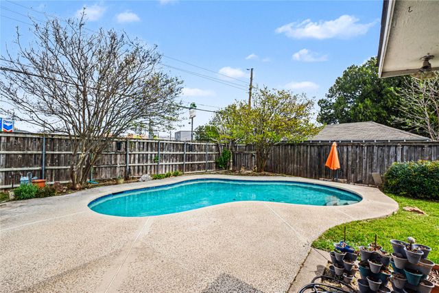 10525 Yorkford Drive, Dallas, TX 75238