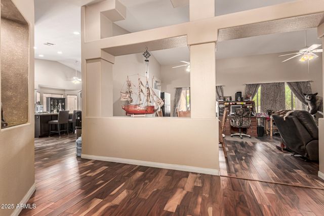 10535 W SAN MIGUEL Avenue, Glendale, AZ 85307