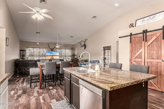 10535 W SAN MIGUEL Avenue, Glendale, AZ 85307