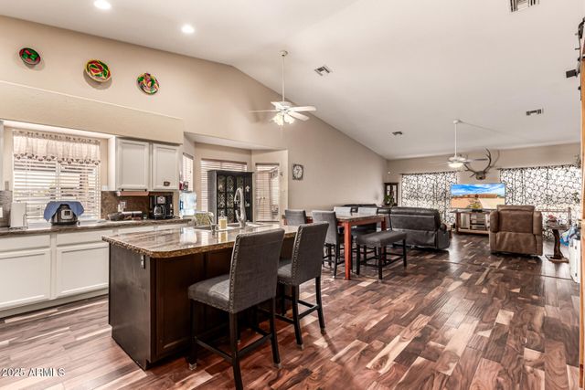 10535 W SAN MIGUEL Avenue, Glendale, AZ 85307