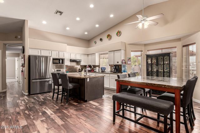 10535 W SAN MIGUEL Avenue, Glendale, AZ 85307