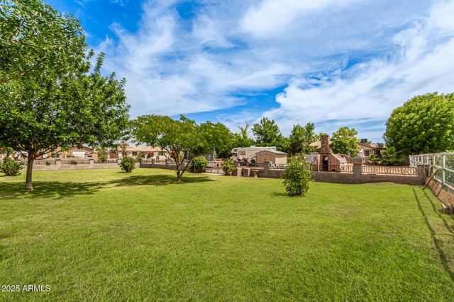 10535 W SAN MIGUEL Avenue, Glendale, AZ 85307