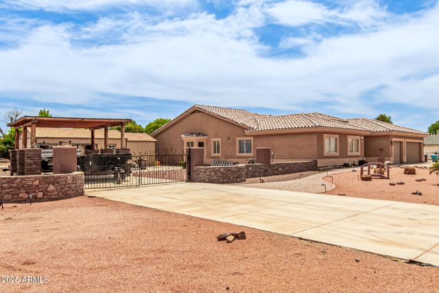 10535 W SAN MIGUEL Avenue, Glendale, AZ 85307