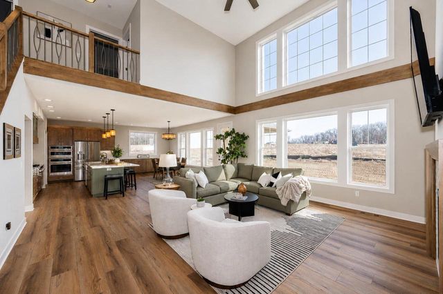 W214N6672 Fairview DRIVE, Menomonee Falls, WI 53051