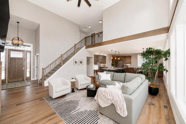 W214N6672 Fairview DRIVE, Menomonee Falls, WI 53051