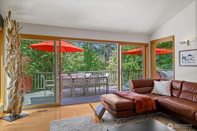 6144 NE 194th Place, Kenmore, WA 98028