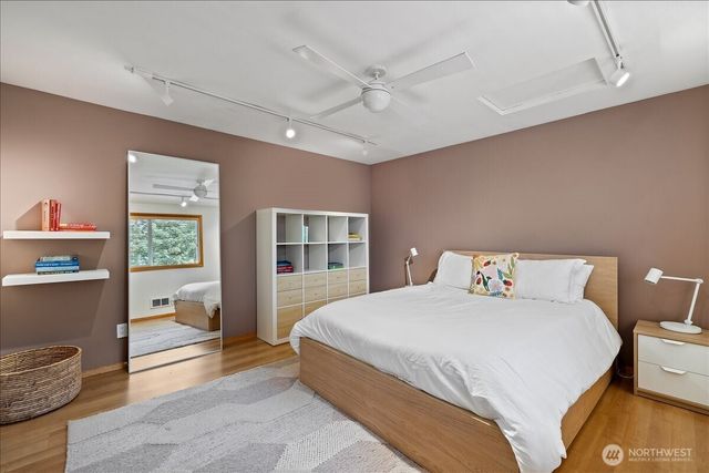 6144 NE 194th Place, Kenmore, WA 98028