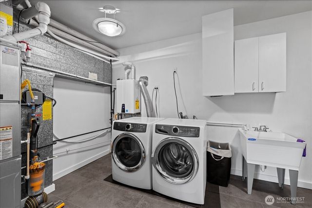6144 NE 194th Place, Kenmore, WA 98028